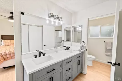 Bath - 519 Fruitvale Rd, Vacaville, CA 95688 photo 1 of 3
