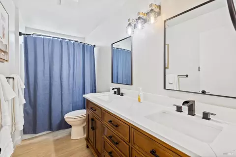 Bath - 519 Fruitvale Rd, Vacaville, CA 95688 photo 3 of 3