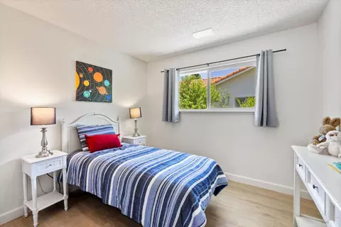 Bedroom - 519 Fruitvale Rd, Vacaville, CA 95688 photo 5 of 9