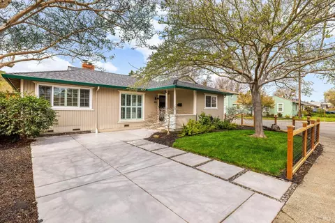491 Roosevelt St, Napa, CA 94558