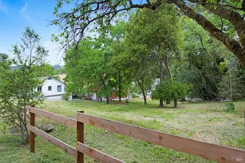 13766-13790 Arnold Dr, Glen Ellen, CA 95442