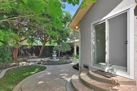 581 Werner Way, Vacaville, CA 95688 photo 51
