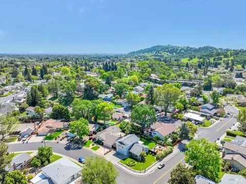 581 Werner Way, Vacaville, CA 95688 photo 53