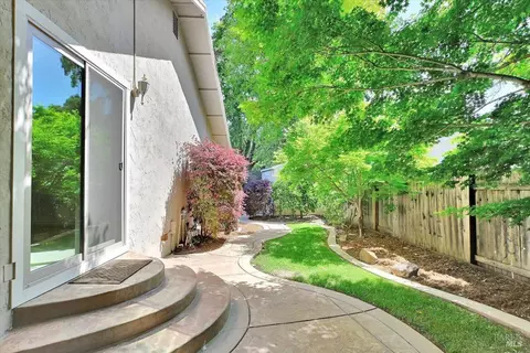 581 Werner Way, Vacaville, CA 95688 photo 45