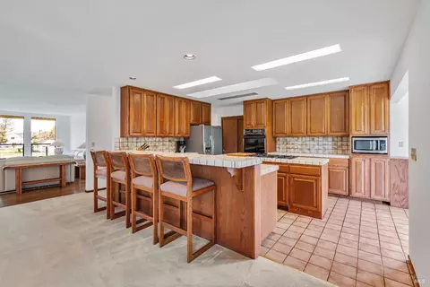 2 Knutte Ct, Novato, CA 94947 photo 3