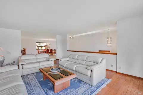 2 Knutte Ct, Novato, CA 94947 photo 8