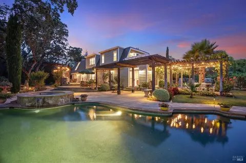 1355 N Castle Rd, Sonoma, CA 95476