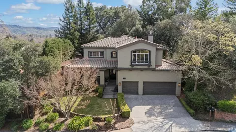 169 Yulupa Cir, Santa Rosa, CA 95405