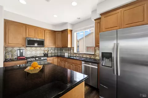 1572 Bailey Dr, Fairfield, CA 94533 photo 8