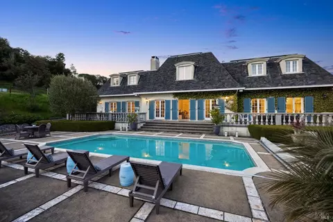 107 Truman Dr, Novato, CA 94947
