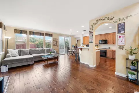 1237 Shoreline Cir, Fairfield, CA 94533 photo 6
