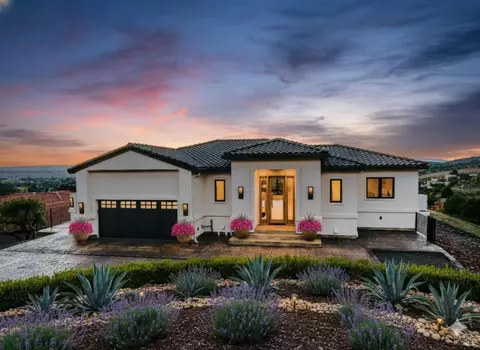 421 Bear Creek Cir, Napa, CA 94558