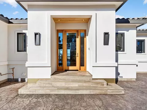 421 Bear Creek Cir, Napa, CA 94558
