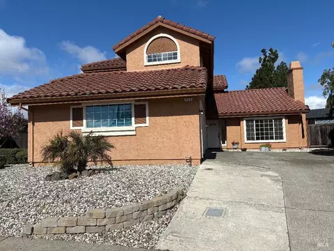 468 Britannia Dr, Vallejo, CA 94591 photo 2