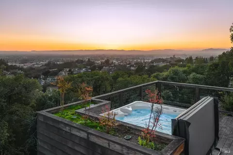 3615 Tillmont Way, Santa Rosa, CA 95403