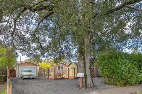 608 7th St, Petaluma, CA 94952 photo 4