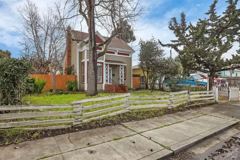 1211 Kentucky St, Vallejo, CA 94590 photo 4