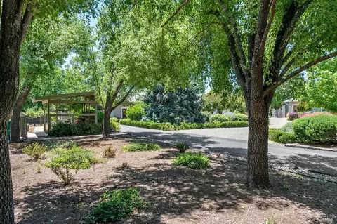 Exterior - 19185 7th St E, Sonoma, CA 95476 photo 5 of 10