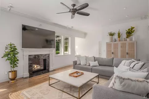 Living - 19185 7th St E, Sonoma, CA 95476 photo 2 of 3