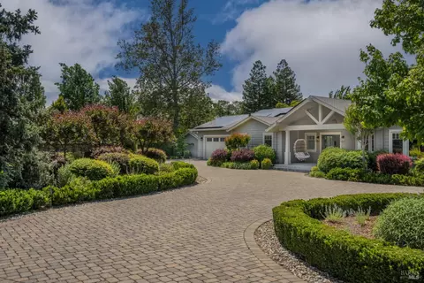 Exterior - 19185 7th St E, Sonoma, CA 95476 photo 4 of 10