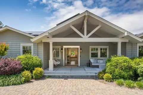Exterior - 19185 7th St E, Sonoma, CA 95476 photo 1 of 10