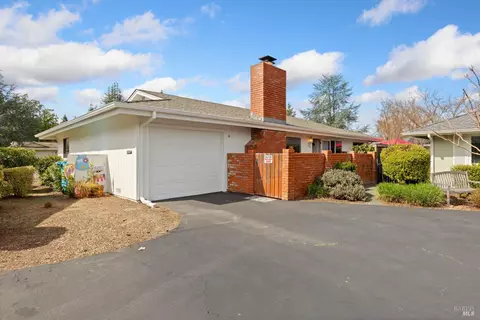 6 Glengreen St, Santa Rosa, CA 95409