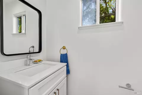 Bath - 433 Bridgeway, Sausalito, CA 94965 photo 5 of 5