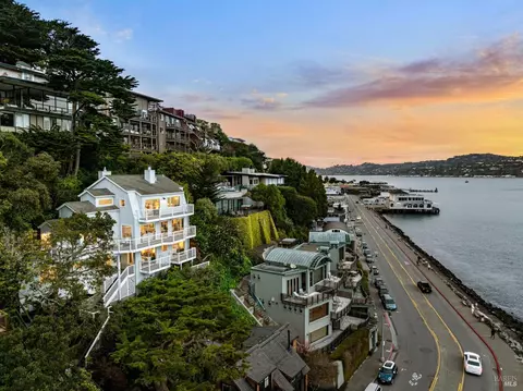 View/Area - 433 Bridgeway, Sausalito, CA 94965 photo 6 of 10