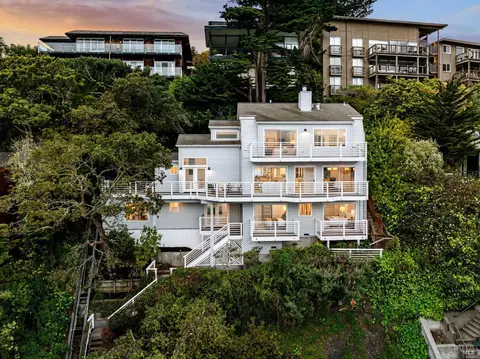 Exterior - 433 Bridgeway, Sausalito, CA 94965 photo 4 of 4