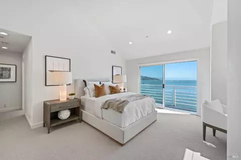 Bedroom - 433 Bridgeway, Sausalito, CA 94965 photo 1 of 6