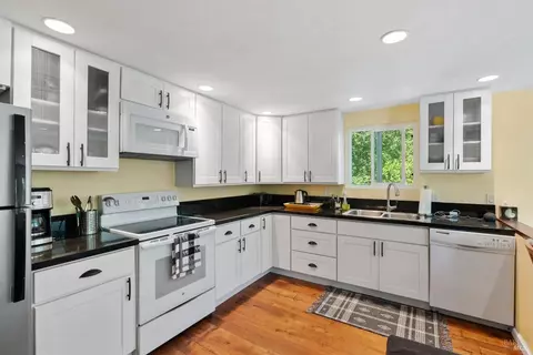 Kitchen - 162 Wolfe Grade, Kentfield, CA 94904 photo 3 of 3
