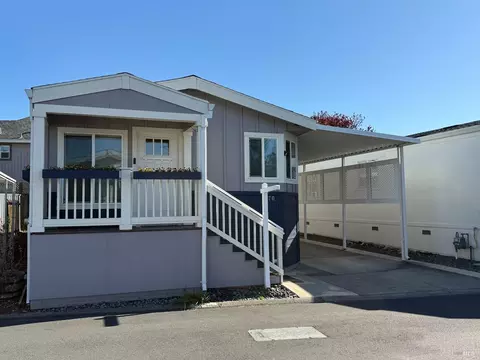 170 Blue Jay Dr, Santa Rosa, CA 95409
