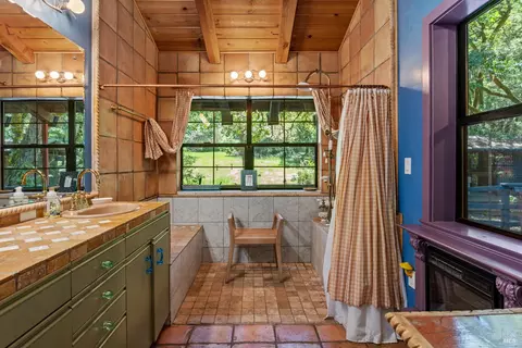 Bath - 909 Exley Ln, Willits, CA 95490 photo 1 of 3