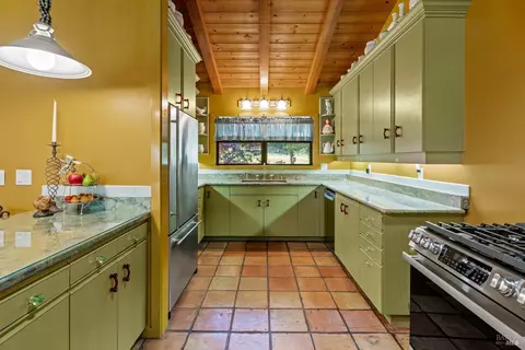 Kitchen - 909 Exley Ln, Willits, CA 95490 photo 2 of 5