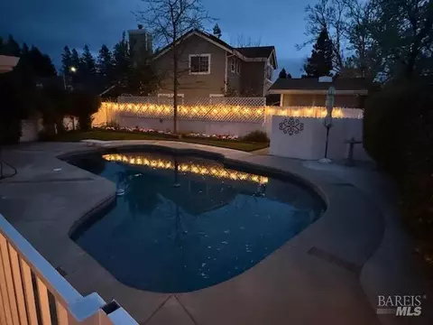 Exterior - 1555 Mccarthy Ct, Dixon, CA 95620 photo 20 of 26