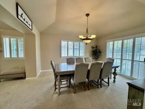 Dining - 1555 Mccarthy Ct, Dixon, CA 95620 photo 3 of 5