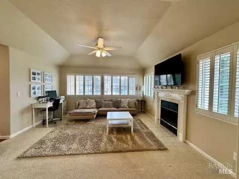Living - 1555 Mccarthy Ct, Dixon, CA 95620 photo 1 of 4