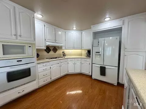 Kitchen - 1555 Mccarthy Ct, Dixon, CA 95620 photo 2 of 5