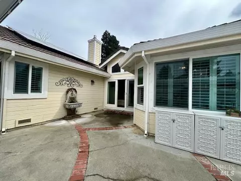 Exterior - 1555 Mccarthy Ct, Dixon, CA 95620 photo 7 of 26