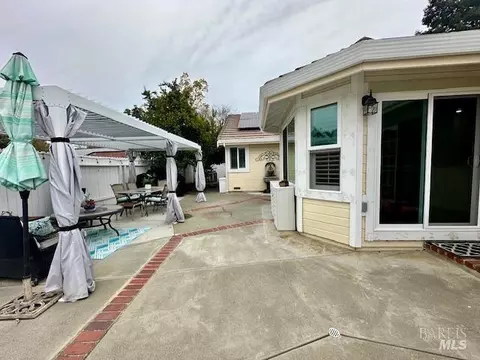 Exterior - 1555 Mccarthy Ct, Dixon, CA 95620 photo 11 of 26