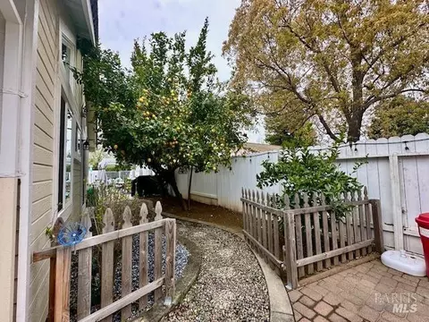Exterior - 1555 Mccarthy Ct, Dixon, CA 95620 photo 9 of 26