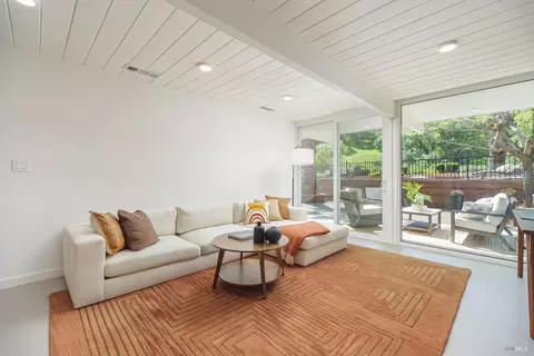 340 Devon Dr, San Rafael, CA 94903 photo 9