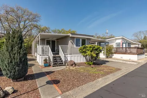 123 Burgundy Cir, Yountville, CA 94599