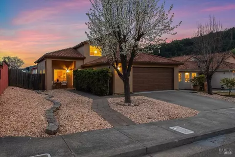 315 Toscana Cir, Cloverdale, CA 95425