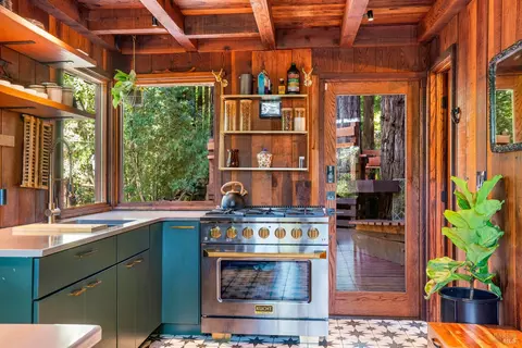 Kitchen - 22099 Ruoff Rd, Jenner, CA 95450 photo 1 of 4
