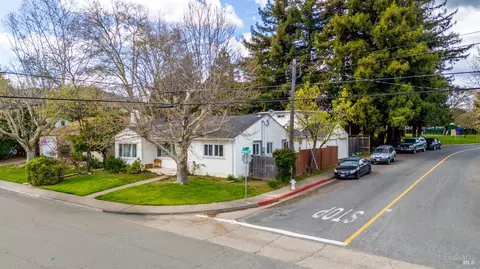 202 Magnolia St, Ukiah, CA 95482