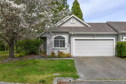 703 Harry James Ct, Windsor, CA 95492