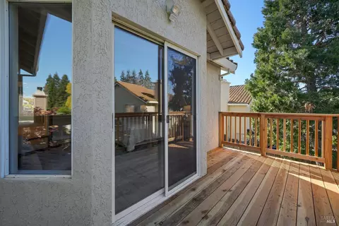 Exterior - 106 Silver Eagle Way, Vacaville, CA 95688 photo 11 of 16