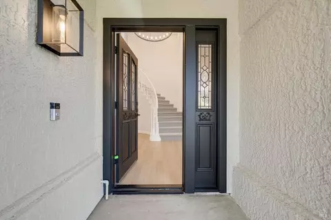 Entry Way - 106 Silver Eagle Way, Vacaville, CA 95688 photo 2 of 4