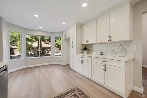 Kitchen - 106 Silver Eagle Way, Vacaville, CA 95688 photo 3 of 4